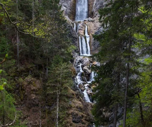 Sobe V Gozdu Гозд-Мартулек