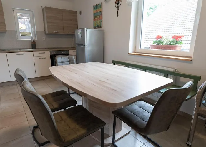 Sobe V Gozdu Дом отдыха